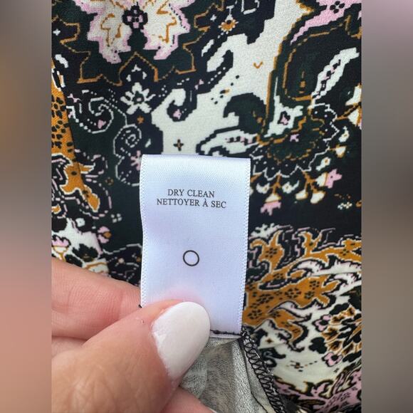 A.L.C. Tordi Abstract Floral Pleat 100% Silk Crepe Mini Dress Size 10 Tiered - Picture 12 of 13